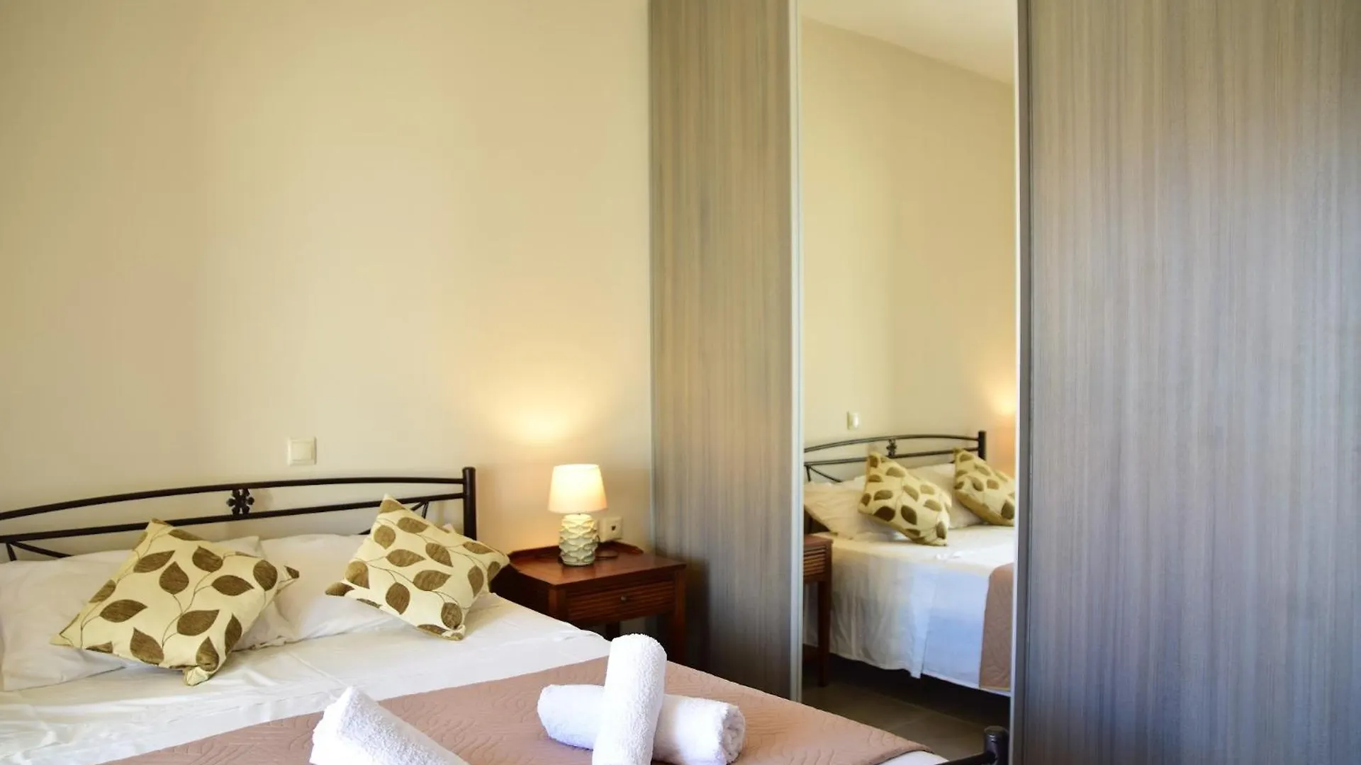 Angelos Apartment 1 كارافوميلوس 0*,  اليونان